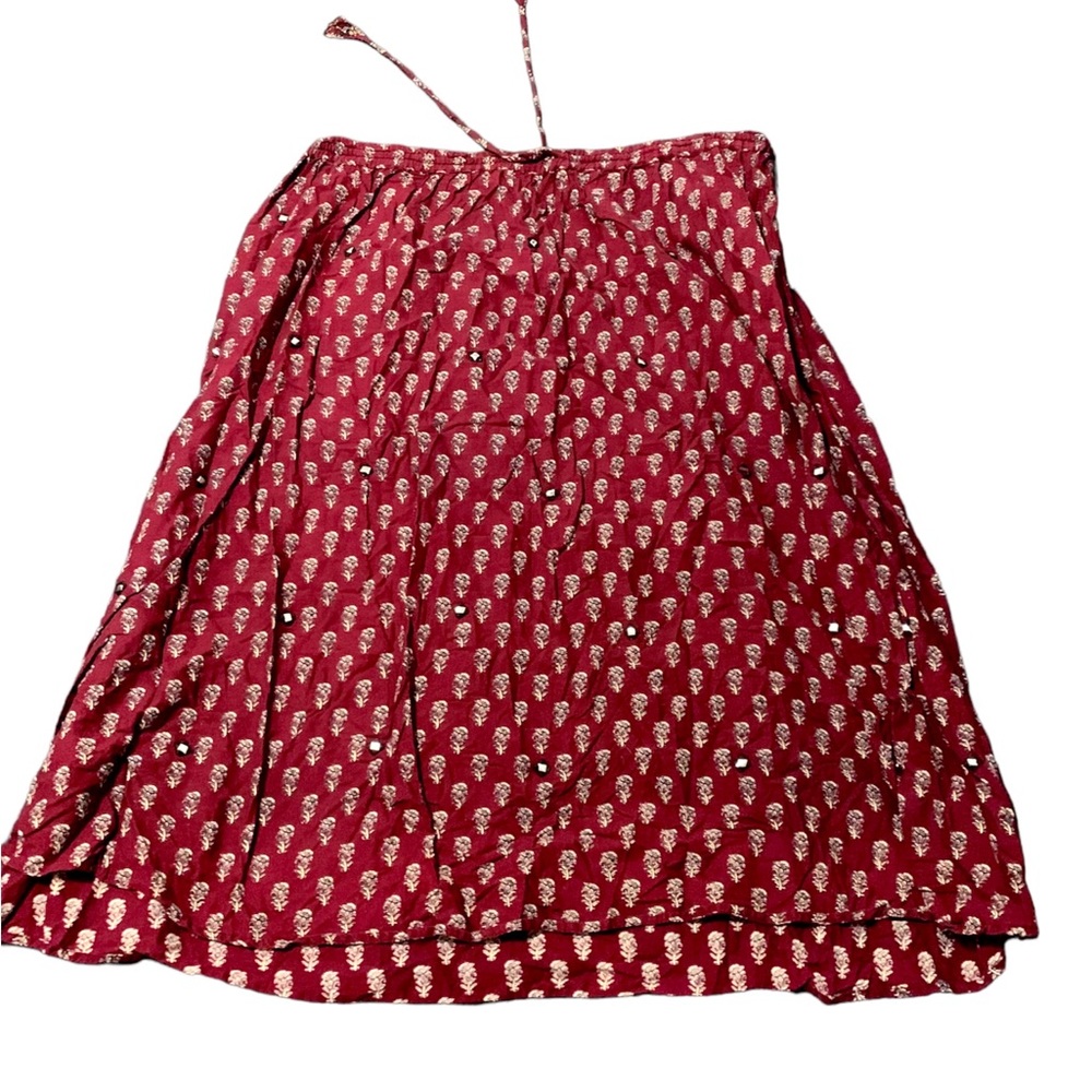 Burgundy ankle length skirt.
